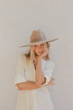 Load image into Gallery viewer, Western Wide Palma